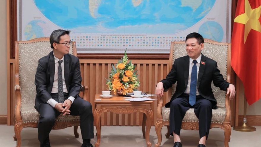 Vietnam hopes for S&P accurate assessments on financial market: Deputy PM